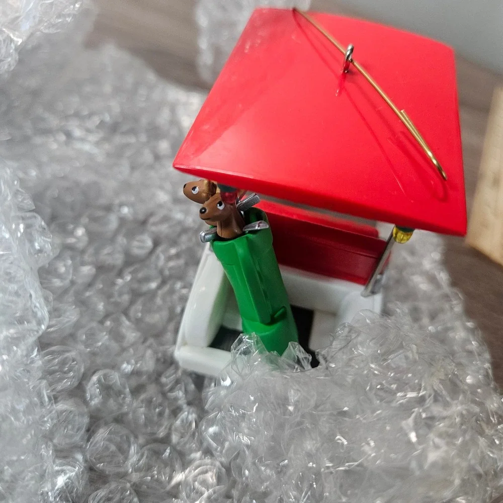 Hallmark Keepsake 2007 Tee Time Taxi Golf Cart Christmas Ornament Metal QXG2087